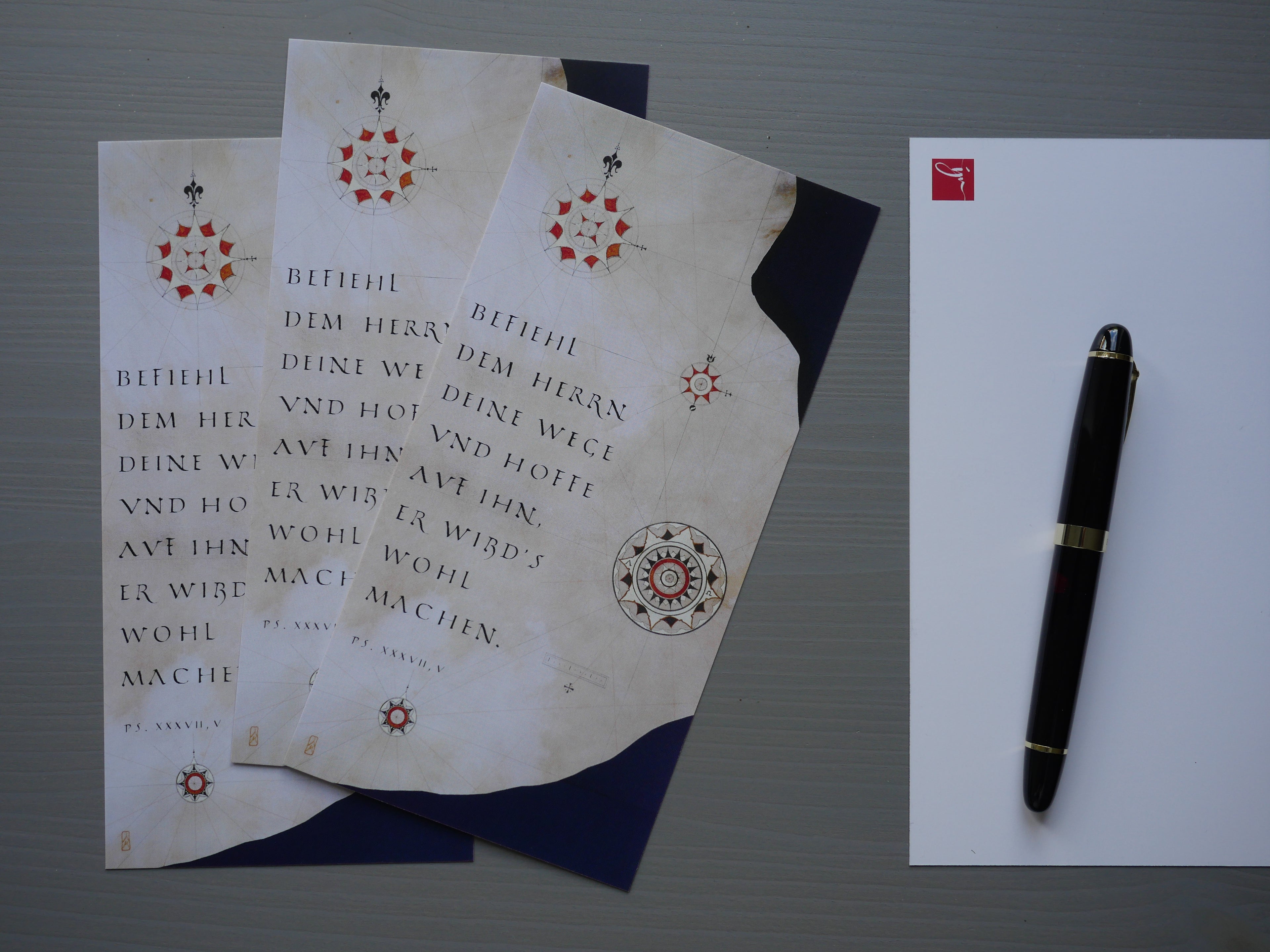 Christliche Postkarte Psalm 37,5 – Befiehl dem Herrn deine Wege – Kalligrafie auf Ziegenpergament – Luther 1912