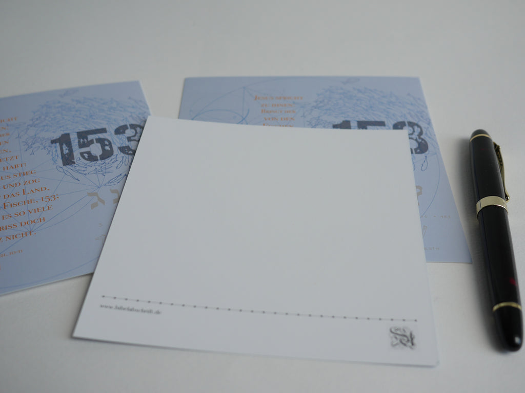 Christliche Postkarte, 153 Fische, Kalligrafie, Bibelvers über den Fischfang. Dargestellt sind einige mathematische Bedeutungen der Zahl.