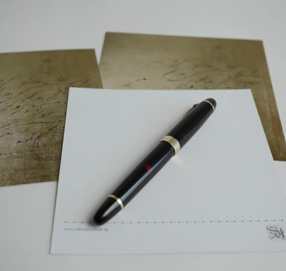 Postkarte Christlich, Alpha und Omega, Bibelvers, quadratisch, moderne christliche Kunst, gedruckt auf Postkartenkarton, edel, Gold, Golden
