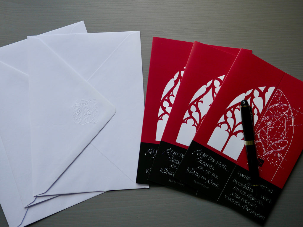 Moderne christliche Weihnachtskarte Psalm 24 – Altarfalz in Rot | Kalligrafie „Machet die Tore weit“ | A4 offen mit edlem Umschlag