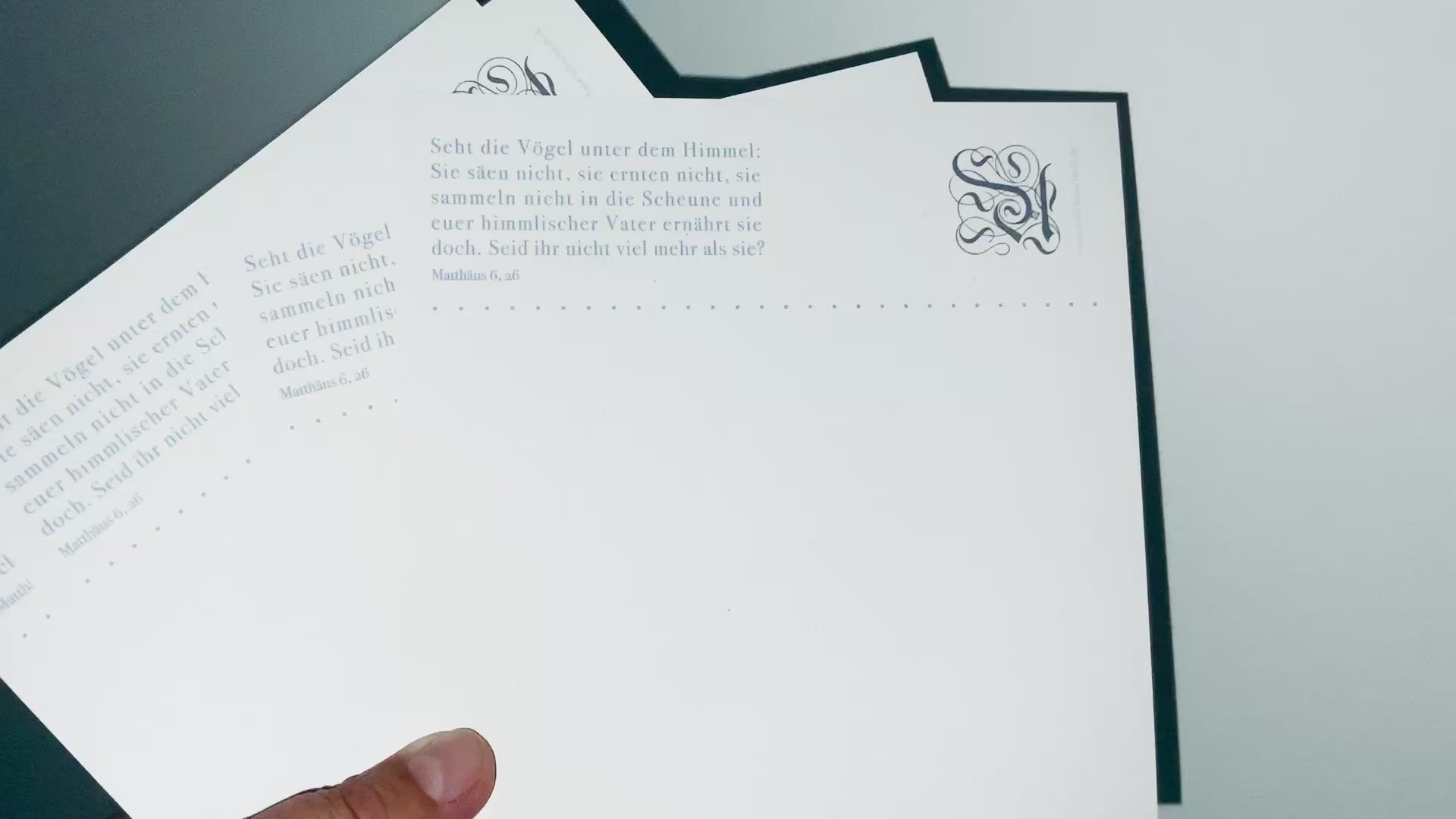 christliche Postkarte, Bibelvers, Seht die Vögel unter dem Himmel, Kalligrafie, quadratisches Format, gedruckt auf Naturkarton