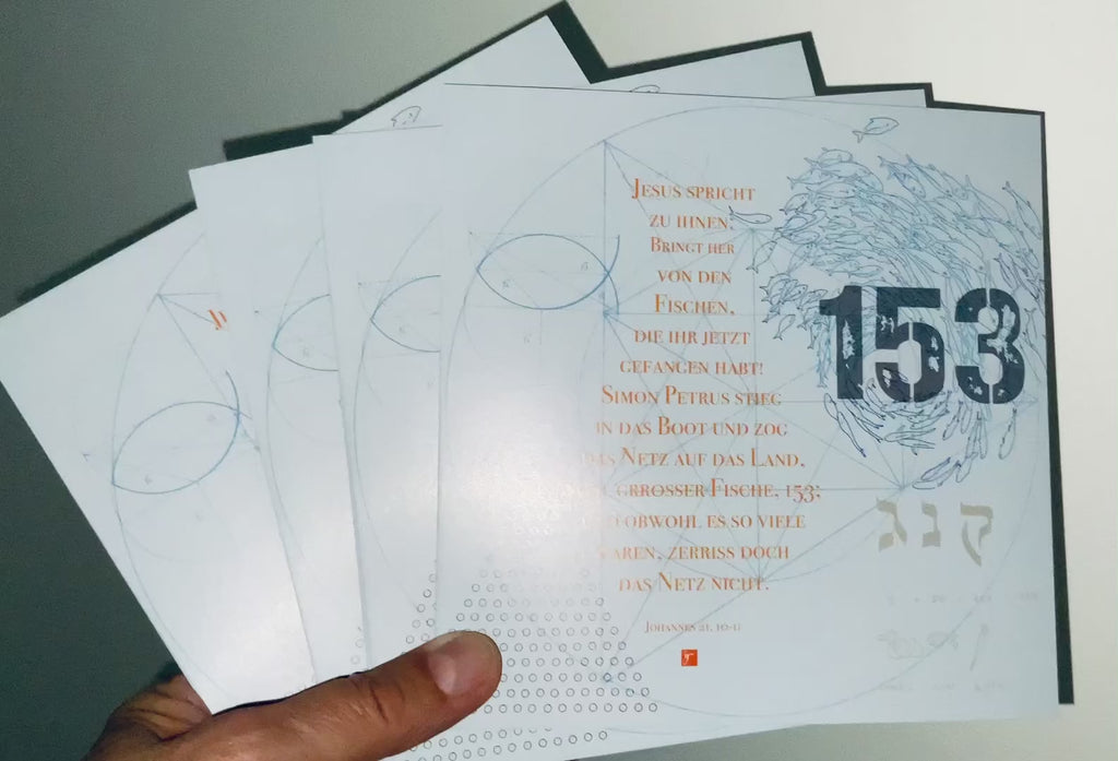 Christliche Postkarte, 153 Fische, Kalligrafie, Bibelvers über den Fischfang. Dargestellt sind einige mathematische Bedeutungen der Zahl.